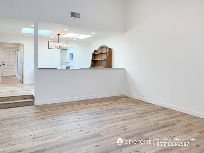 Building Photo - 3 br, 2 bath Condo - 2490 Golf Links Cir -