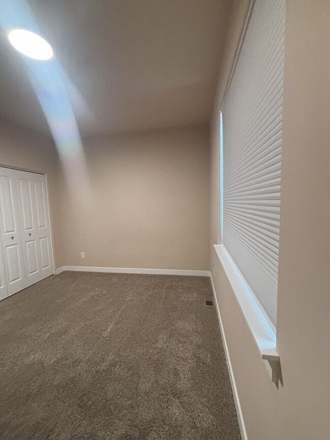 Building Photo - Beautifully Maintained 3-Bed, 2-Bath Home ...