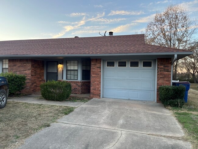 Building Photo - 1603 Brooken Hill Dr