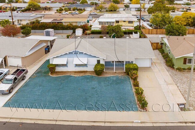 Building Photo - Gorgeous 3 Bed/2 Bath Home In Menifee Civic 55+ Community!