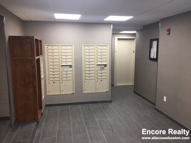 Building Photo - 33 Lancaster Terrace