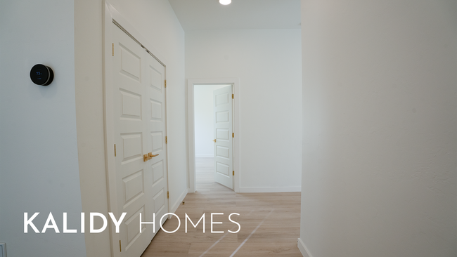 Building Photo - 605 N Idaho Ave