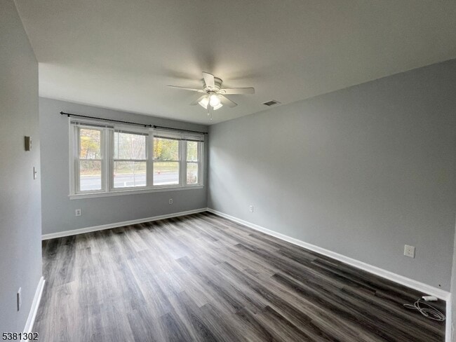 Building Photo - 31 Lakeside Blvd