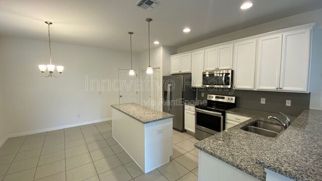 Building Photo - 6952 Tussilago Way