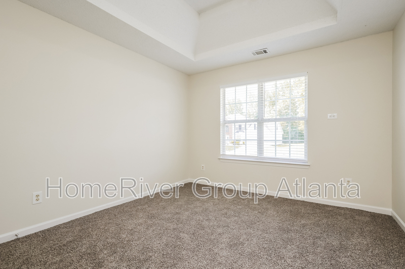 Building Photo - 820 Tara Bend