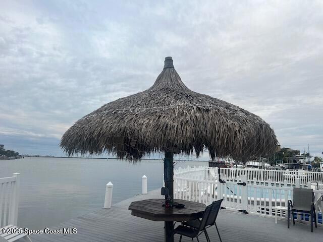 Building Photo - 390 W Cocoa Beach Causeway