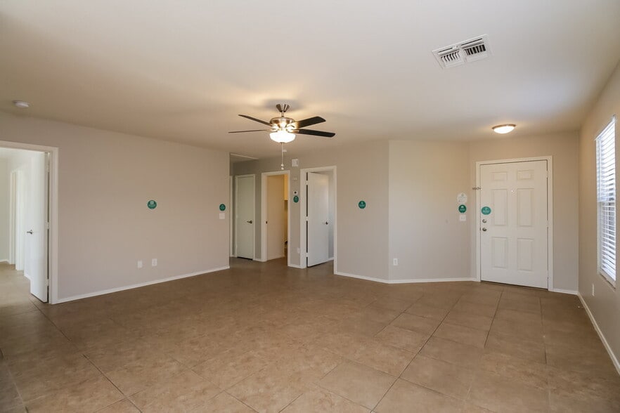 Building Photo - 2313 W 23rd Ave