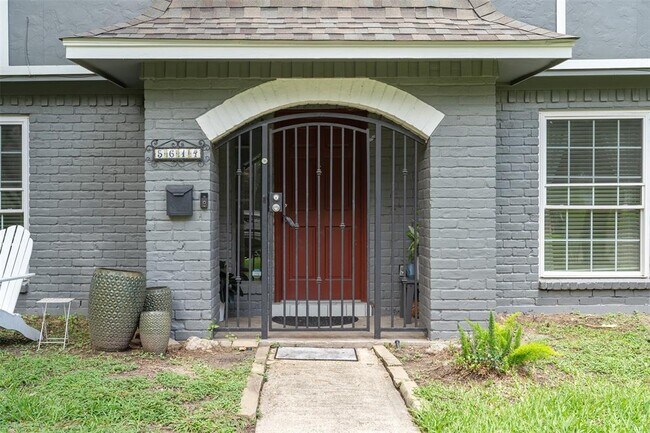 Building Photo - 5614 Bough Ct