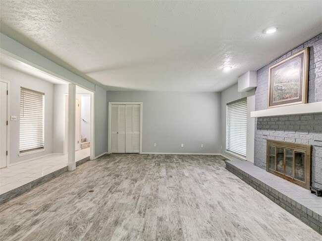 Building Photo - 3405 Woodsboro Dr