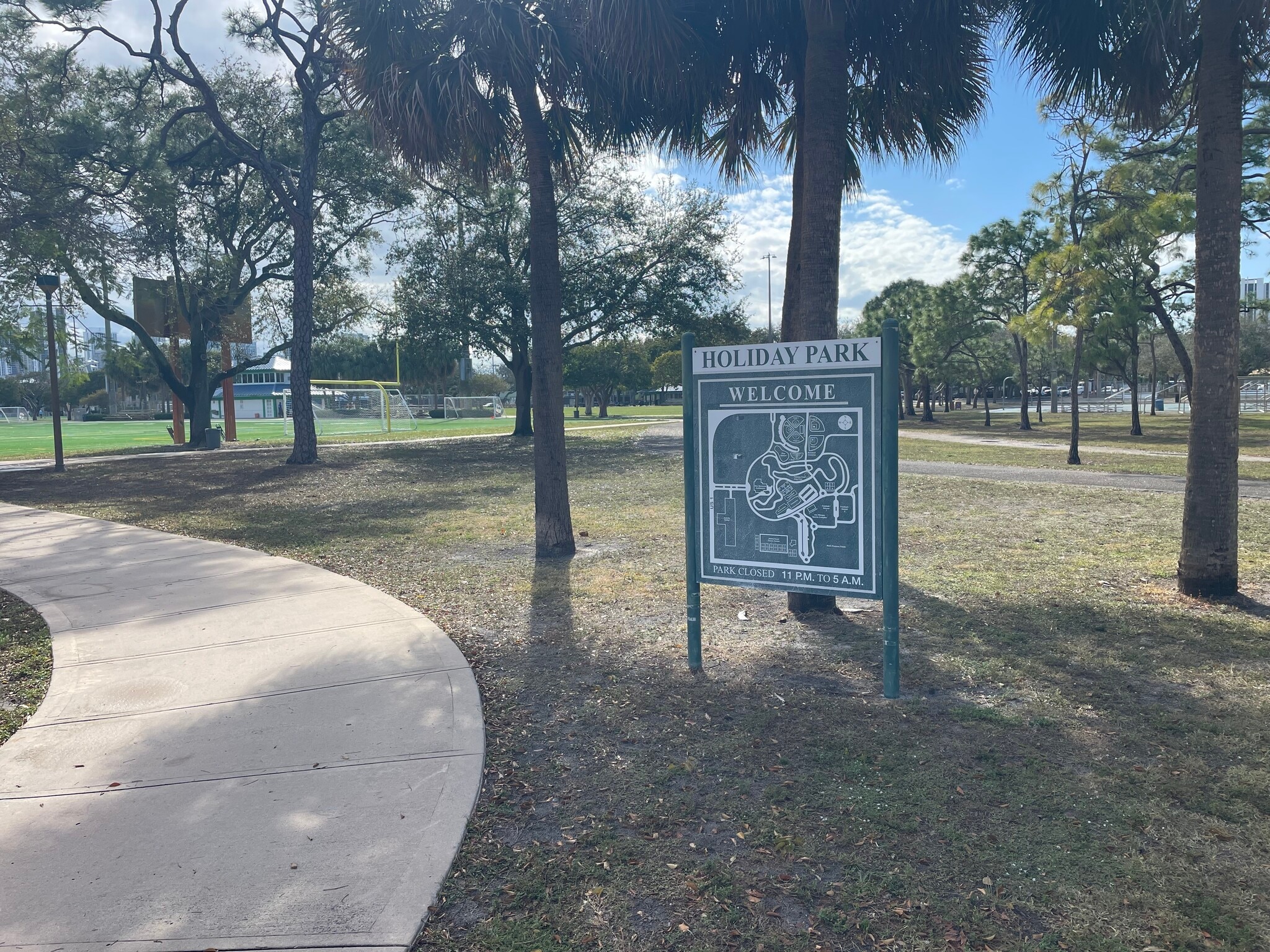 Building Photo - 744 NE 14th Ave