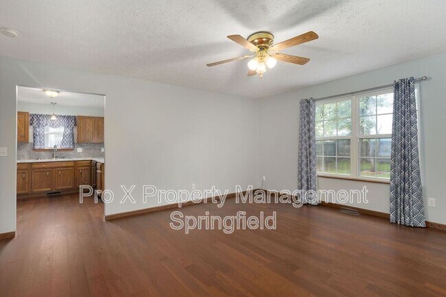 Building Photo - 3119 W Water St