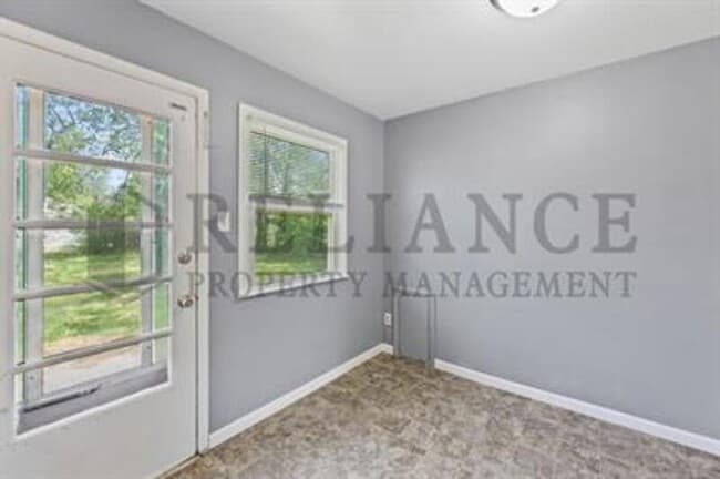 Building Photo - 1602 Luther E