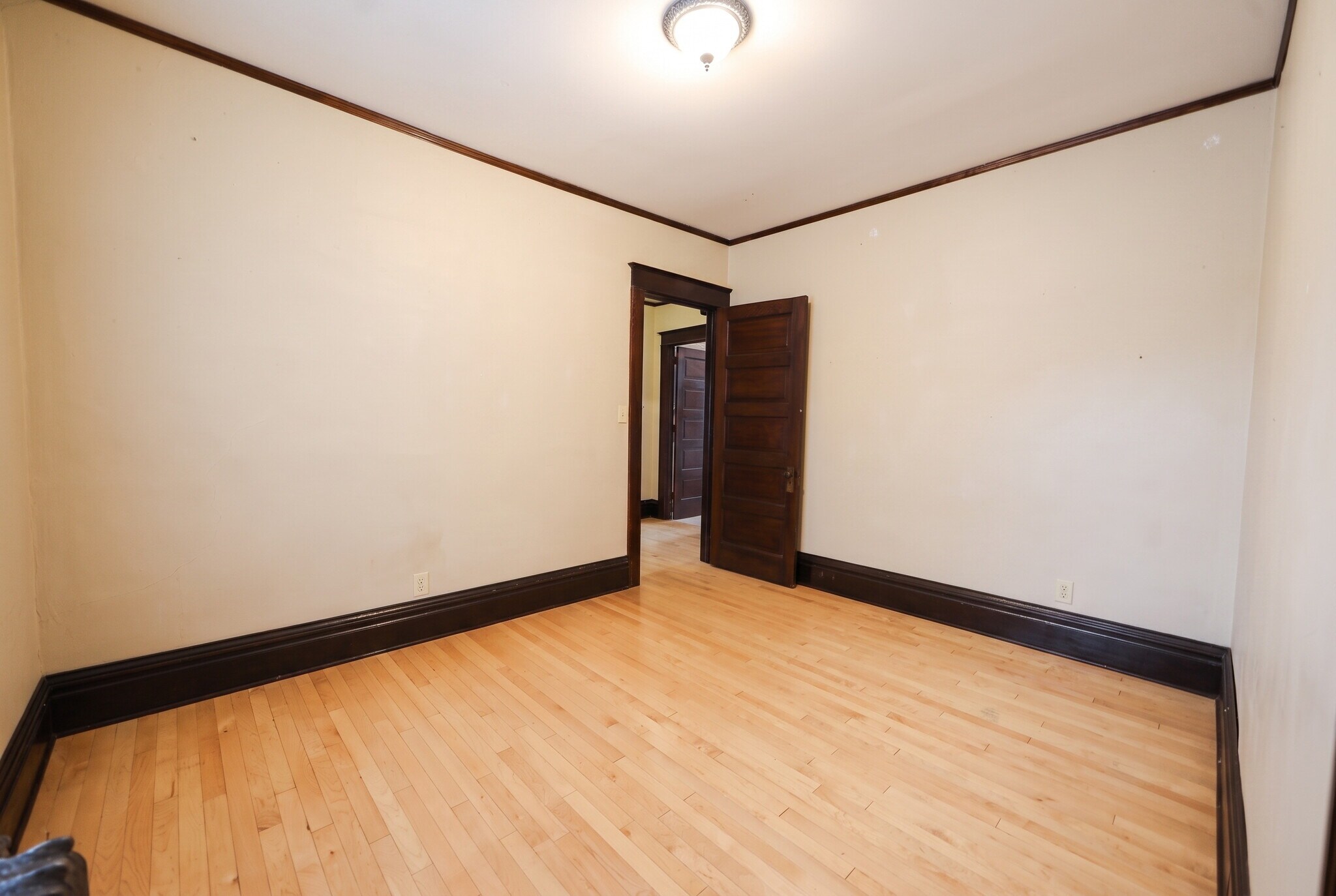 Building Photo - 122 N Franklin St