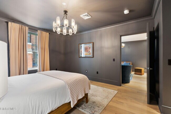 Building Photo - 19 Washington St