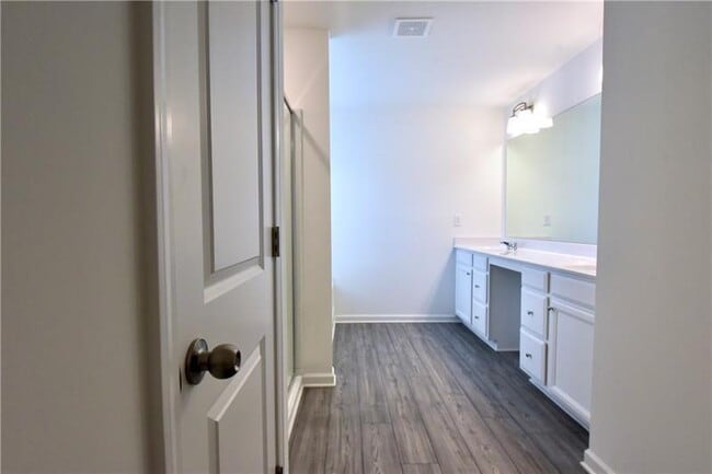Building Photo - 572 Sausalito Walk
