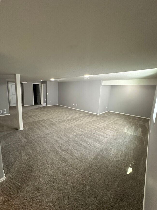 Building Photo - Beautiful 4bdrm Home In Severance