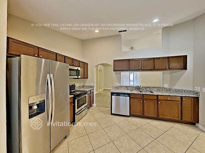 Building Photo - 5193 Ashwood Dr