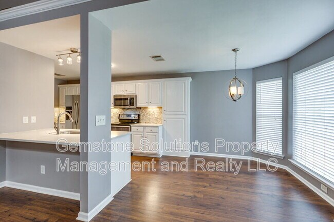 Building Photo - 3011 Baker Way