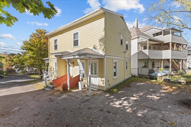 Building Photo - 410 St Paul St