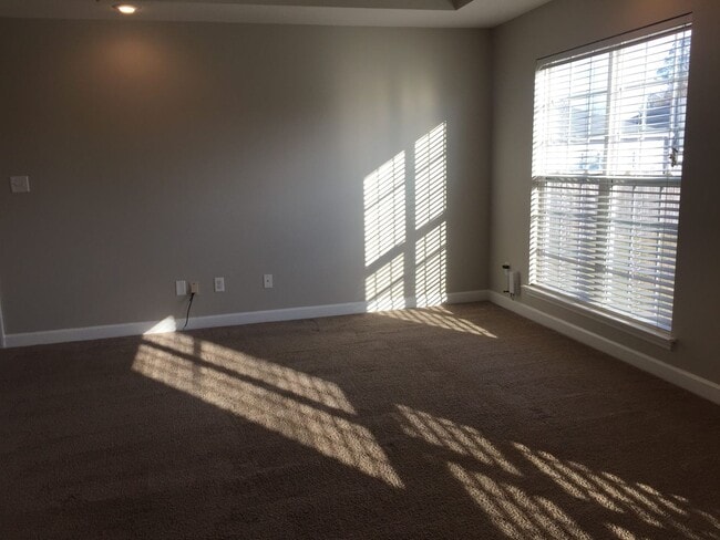 Building Photo - Charming 3BR/2BA Home with Open Split Floor Plan in Druid Oaks