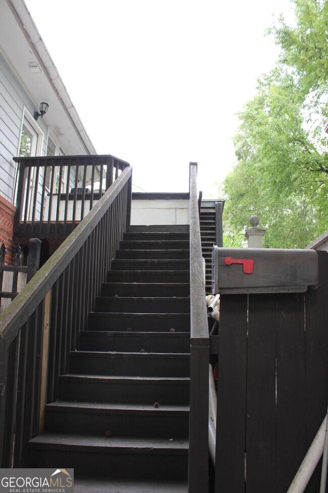 Building Photo - 1124 Center St NW