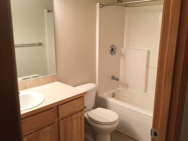 Building Photo - 14001 122nd Ave E