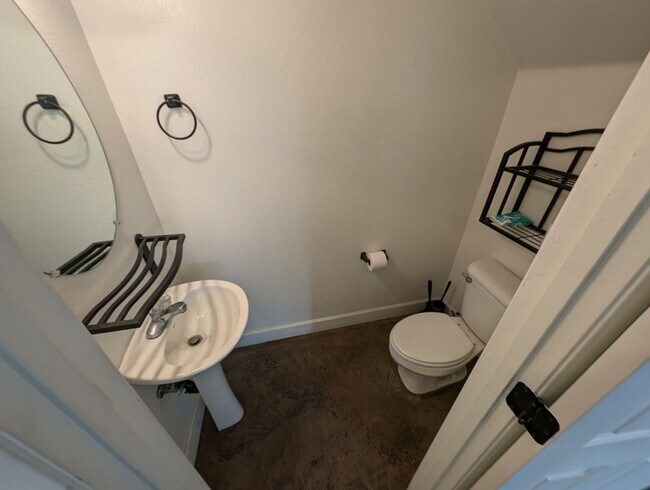 Building Photo - 9735 Clifford Walk Ave