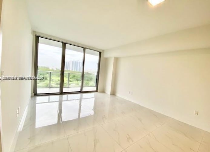 Building Photo - 16385 Biscayne Blvd