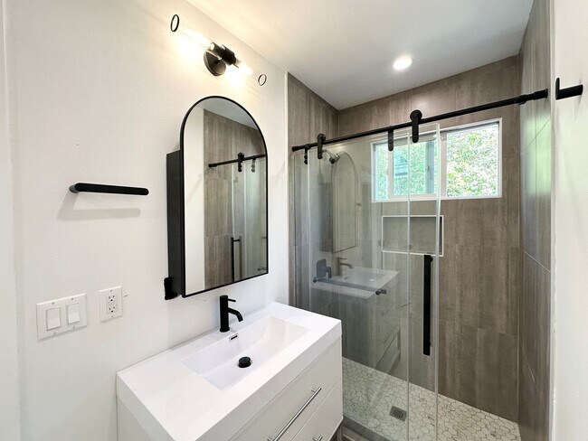 Building Photo - AVAILABLE NOW! Stunning Remodeled Studio 1...
