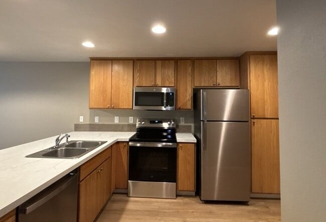 Building Photo - lenft01