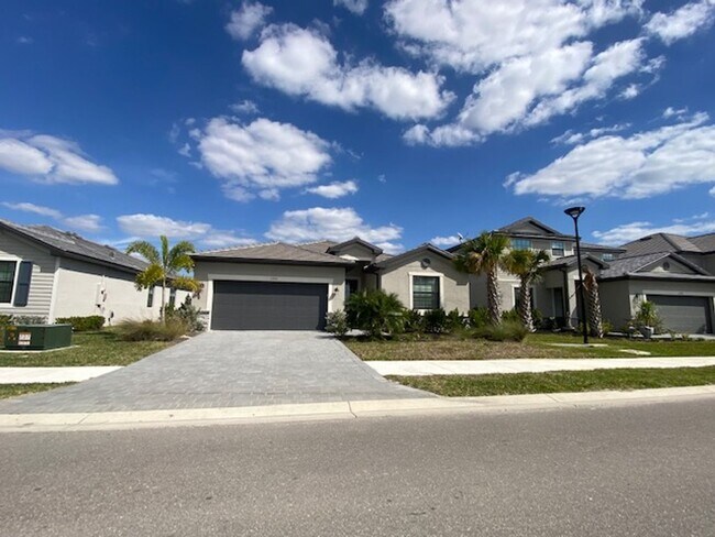 Building Photo - 11211 Timber Creek Dr