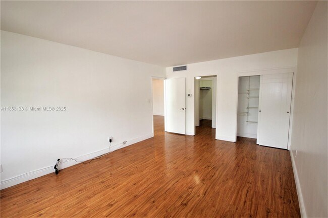 Building Photo - 5151 Collins Ave