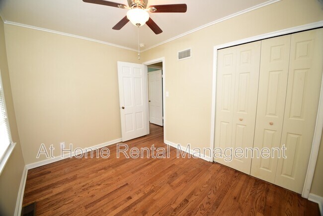 Building Photo - 2513 S Sandusky Ave