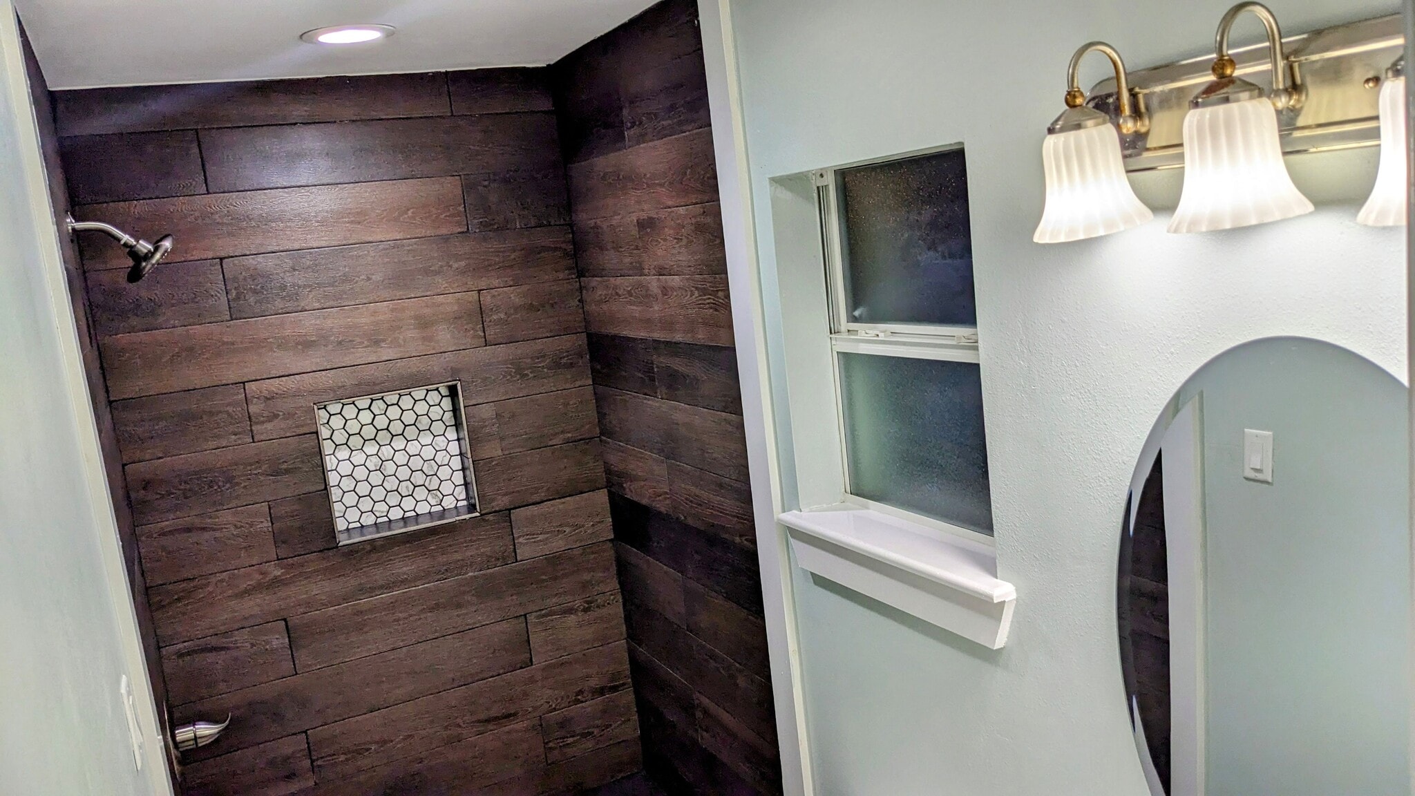 Building Photo - 917 Hendricks Ave