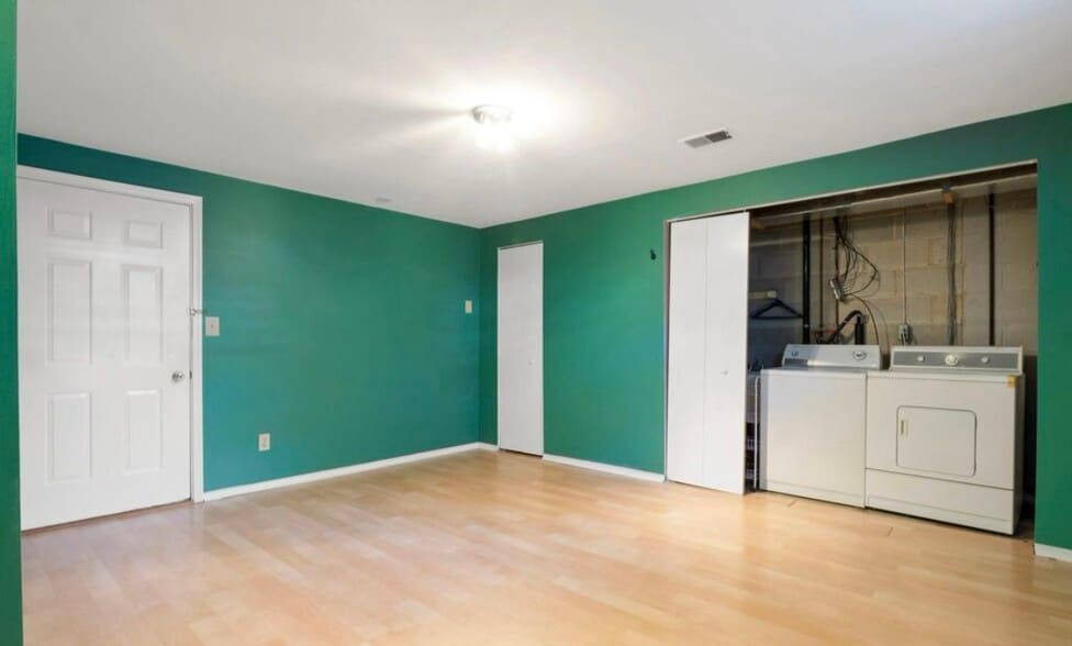Building Photo - 503 Chambers Rdg
