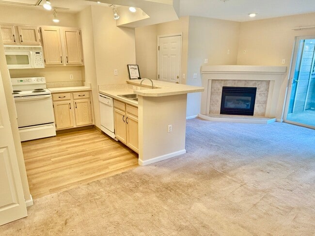 Primary Photo - Cozy Two Bed/Two Bath Condo in Convenient Area of Fort Collins!