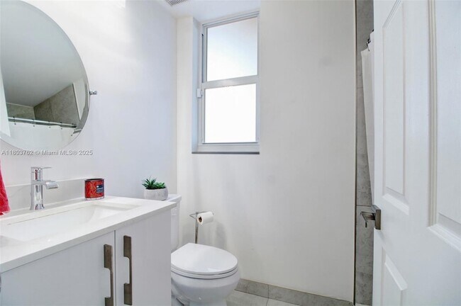 Building Photo - 15445 SW 26th Terrace