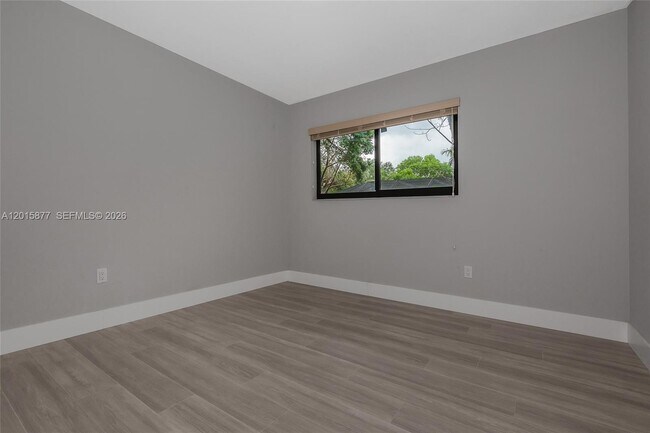 Building Photo - 12725 SW 80th Ave