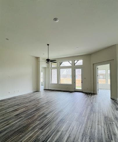 Building Photo - 728 Critty Ln