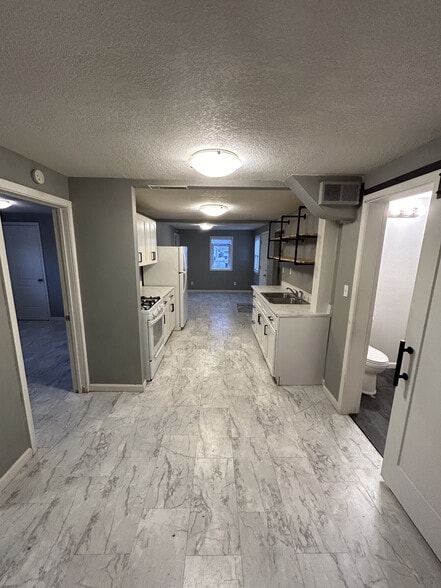 Building Photo - 3210 York St