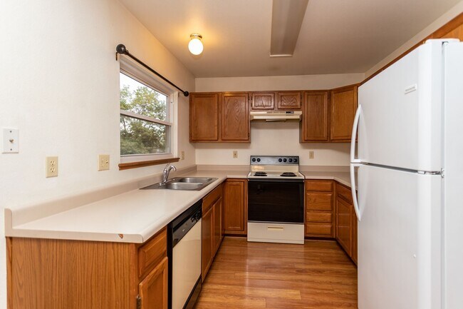 Building Photo - 6109 Lowlander Ct