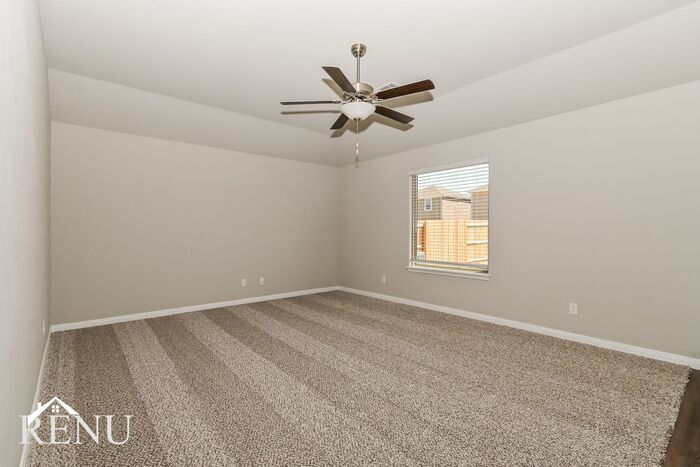 Building Photo - 1705 Burgundy Dr