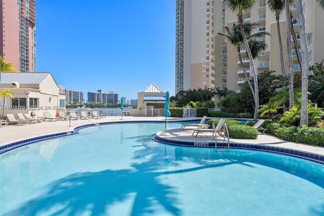 Building Photo - 3340 NE 190th St