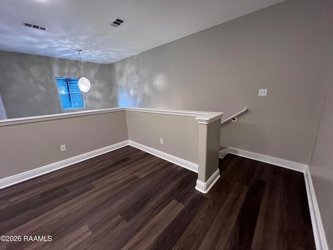 Building Photo - 100 Cautillion Dr