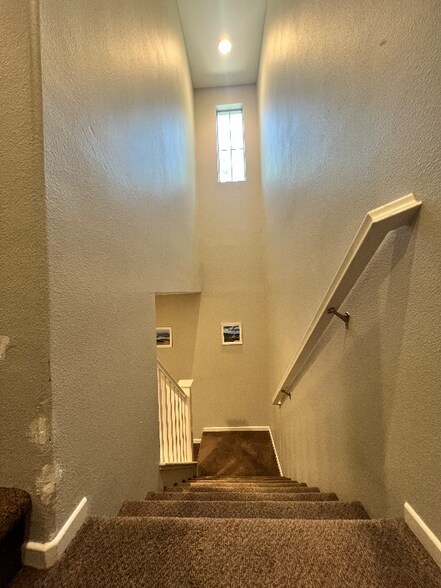 Building Photo - 3230 E Yountville Dr