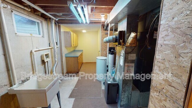 Building Photo - 2627 Gentle Wind Point