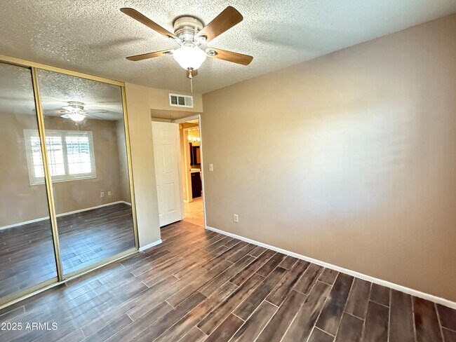 Building Photo - 5110 W Wood Dr