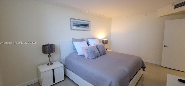 Building Photo - 3001 S Ocean Dr