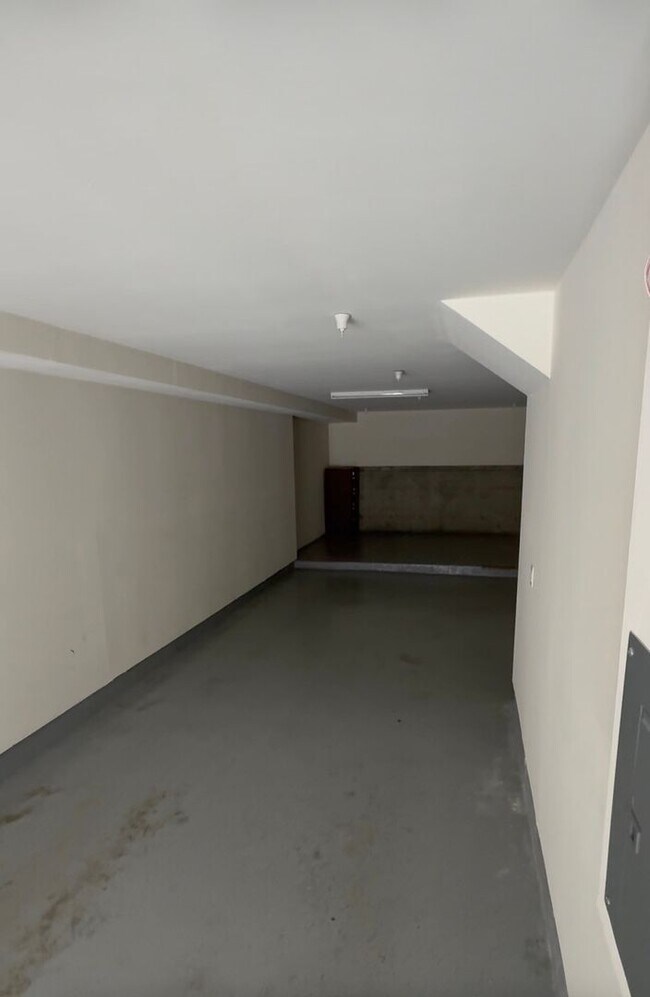 Building Photo - Well-Kept 2BD/2BA Condo Near Downtown Livermore! - Extra Large 2.5 Car Garage with Additional Sto...