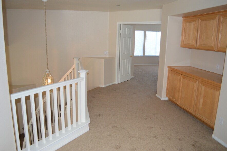 Building Photo - 948 Villa Montes Cir